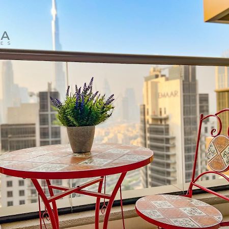 Mira Holiday Homes - Lovely Studio With Burj Khalifa View Dubai Bagian luar foto