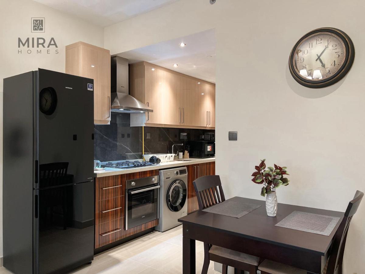 Mira Holiday Homes - Lovely Studio With Burj Khalifa View Dubai Bagian luar foto