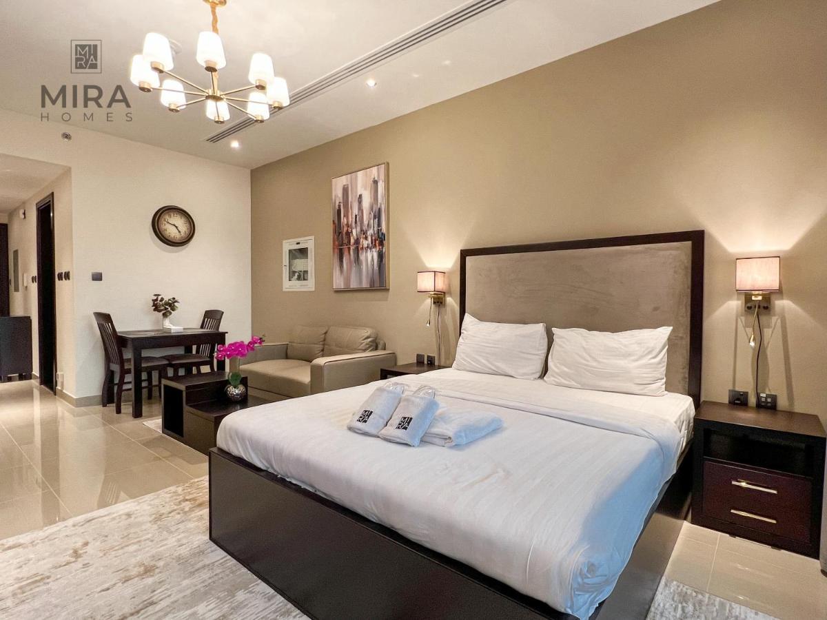 Mira Holiday Homes - Lovely Studio With Burj Khalifa View Dubai Bagian luar foto